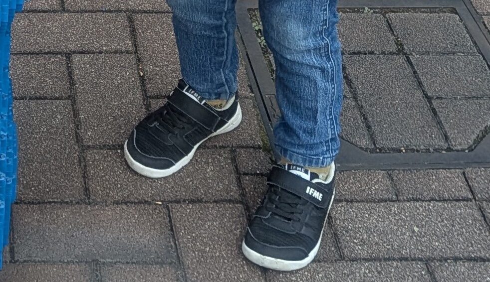 イフミーLightワイド(4E)を履いている様子