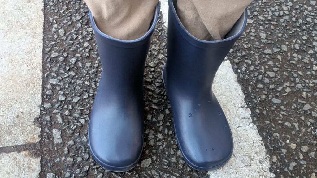 ボストアールの長靴を履く子ども